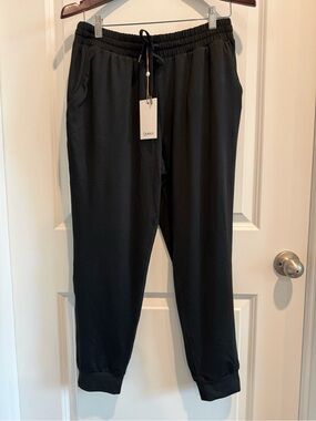 Quince Black Women’s Jogger Pants with Drawstring Waist